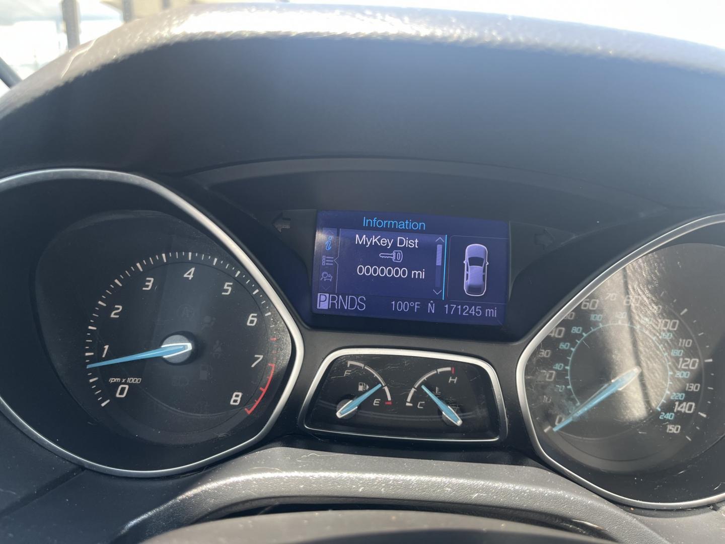 2012 Ford Focus SE (1FAHP3K22CL) with an 2.0L L4 DOHC 16V engine, located at 1633 W Kimberly, Davenport, IA, 52806, (563) 323-5341, 41.559456, -90.598732- Photo#6