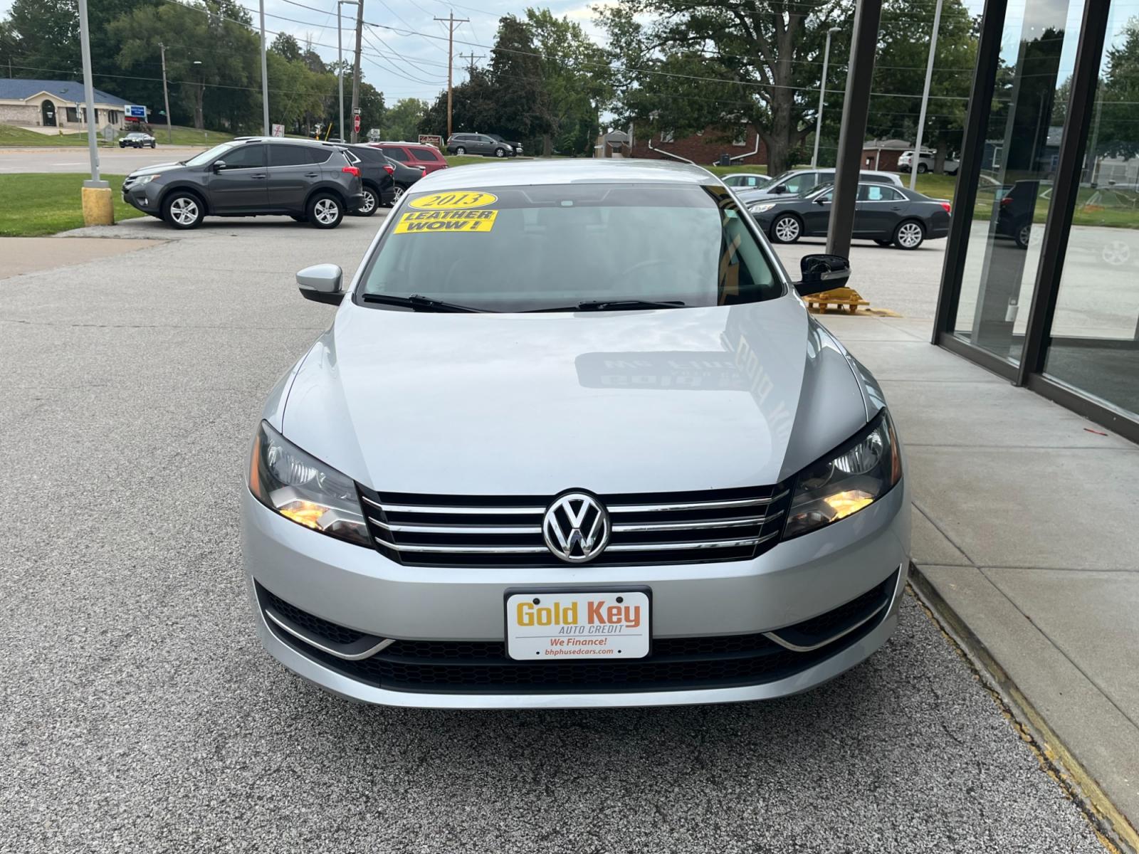 2013 Silver Volkswagen Passat 2.5L SE AT (1VWBP7A37DC) with an 2.5L L5 engine, 6-Speed Automatic transmission, located at 1633 W Kimberly, Davenport, 52806, (563) 323-5341, 41.559456, -90.598732 - Photo #1