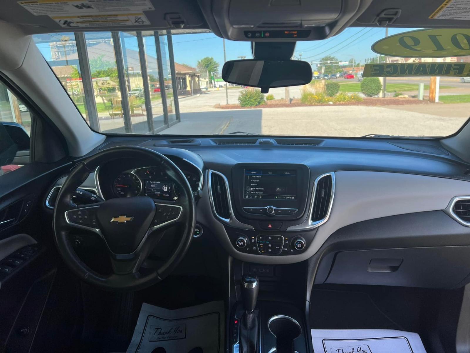 2019 Chevrolet Equinox LT AWD (2GNAXTEVXK6) with an 1.5L L4 DOHC 16V TURBO engine, 6A transmission, located at 1633 W Kimberly, Davenport, 52806, (563) 323-5341, 41.559456, -90.598732 - Photo #4