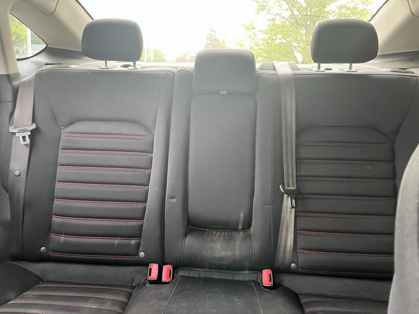 2014 Sterling Gray Metall Ford Fusion Hybrid SE (3FA6P0LU9ER) with an 2.0L L4 DOHC 16V HYB engine, CVT transmission, located at 1633 W Kimberly, Davenport, IA, 52806, (563) 323-5341, 41.559456, -90.598732 - Photo#9