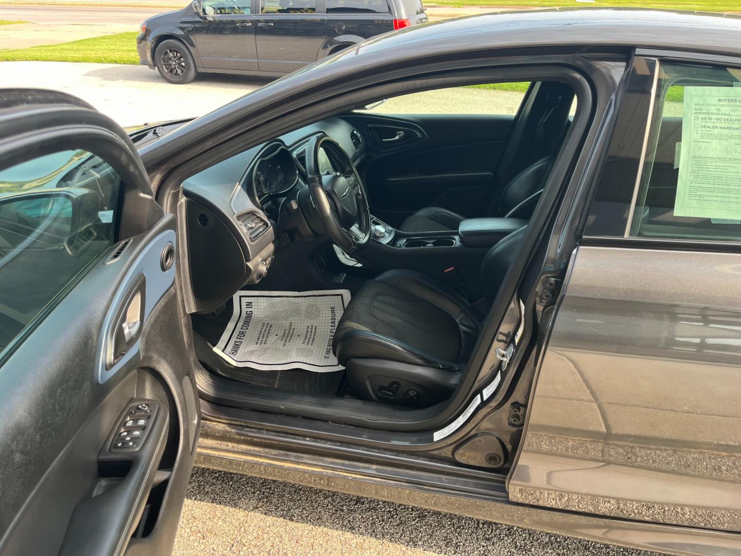 2015 Granite Crystal Met Chrysler 200 S AWD (1C3CCCDG9FN) with an 3.6L V6 DOHC 24V FFV engine, 9-Speed Automatic transmission, located at 1633 W Kimberly, Davenport, IA, 52806, (563) 323-5341, 41.559456, -90.598732 - Photo#7