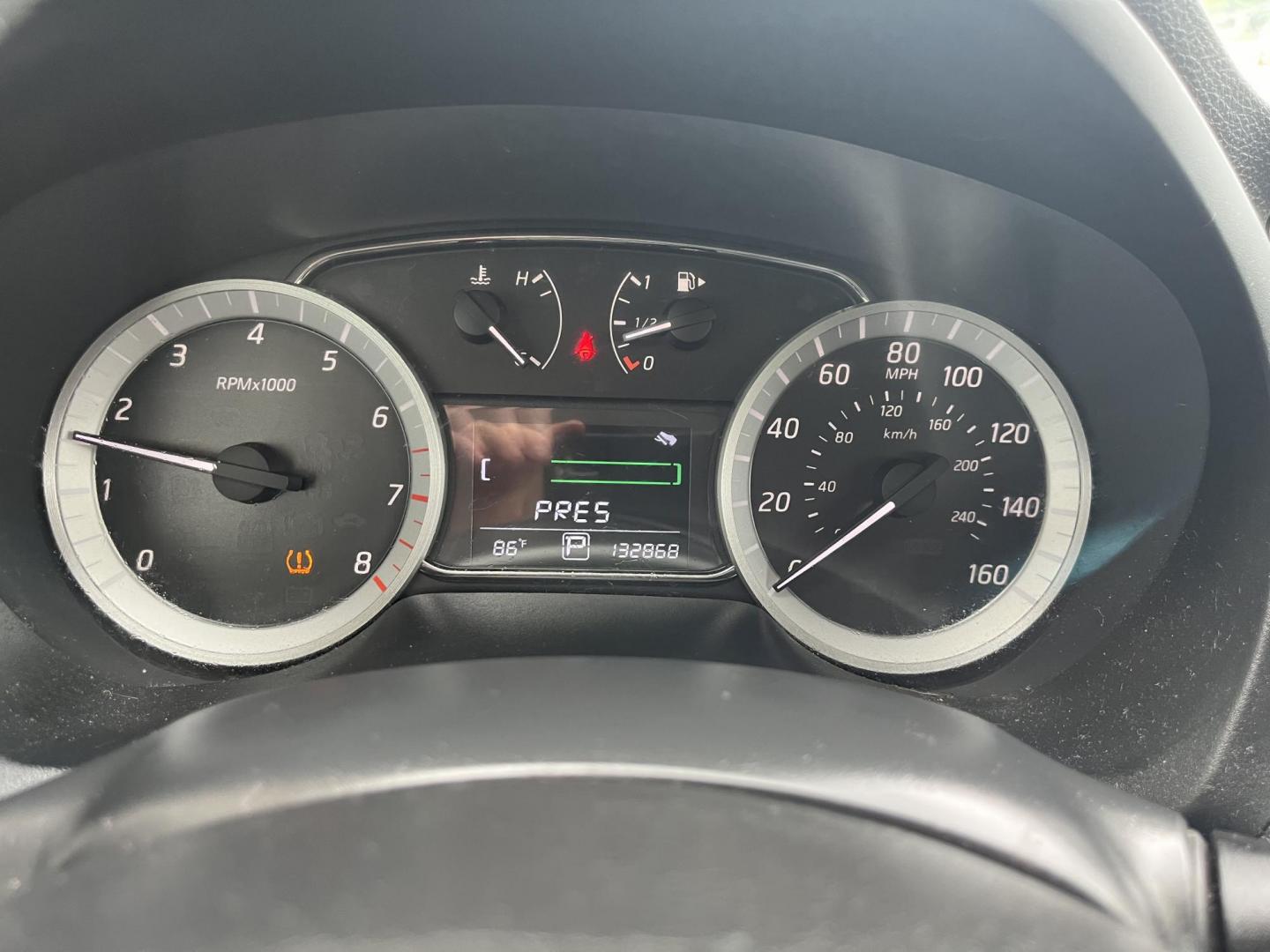 2013 Amethyst Gray Nissan Sentra SR (3N1AB7AP4DL) with an 1.8L L4 SFI DOHC 16 engine, Continuously Variabl transmission, located at 1633 W Kimberly, Davenport, IA, 52806, (563) 323-5341, 41.559456, -90.598732 - Photo#6
