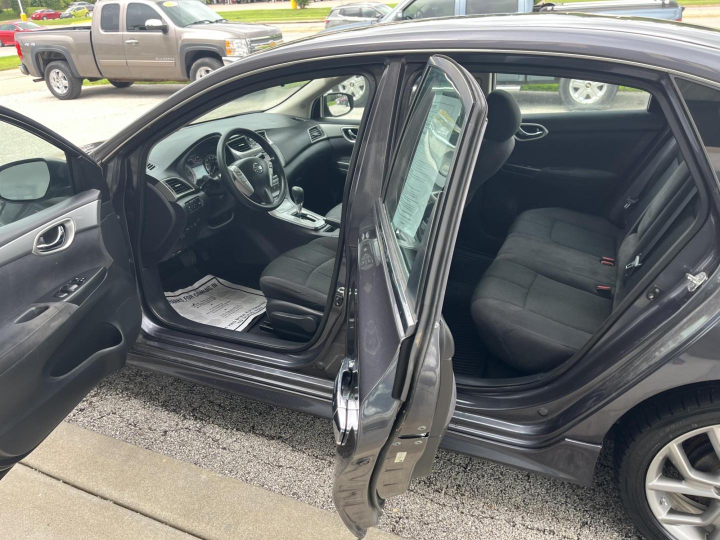 2013 Amethyst Gray Nissan Sentra SR (3N1AB7AP4DL) with an 1.8L L4 SFI DOHC 16 engine, Continuously Variabl transmission, located at 1633 W Kimberly, Davenport, IA, 52806, (563) 323-5341, 41.559456, -90.598732 - Photo#8