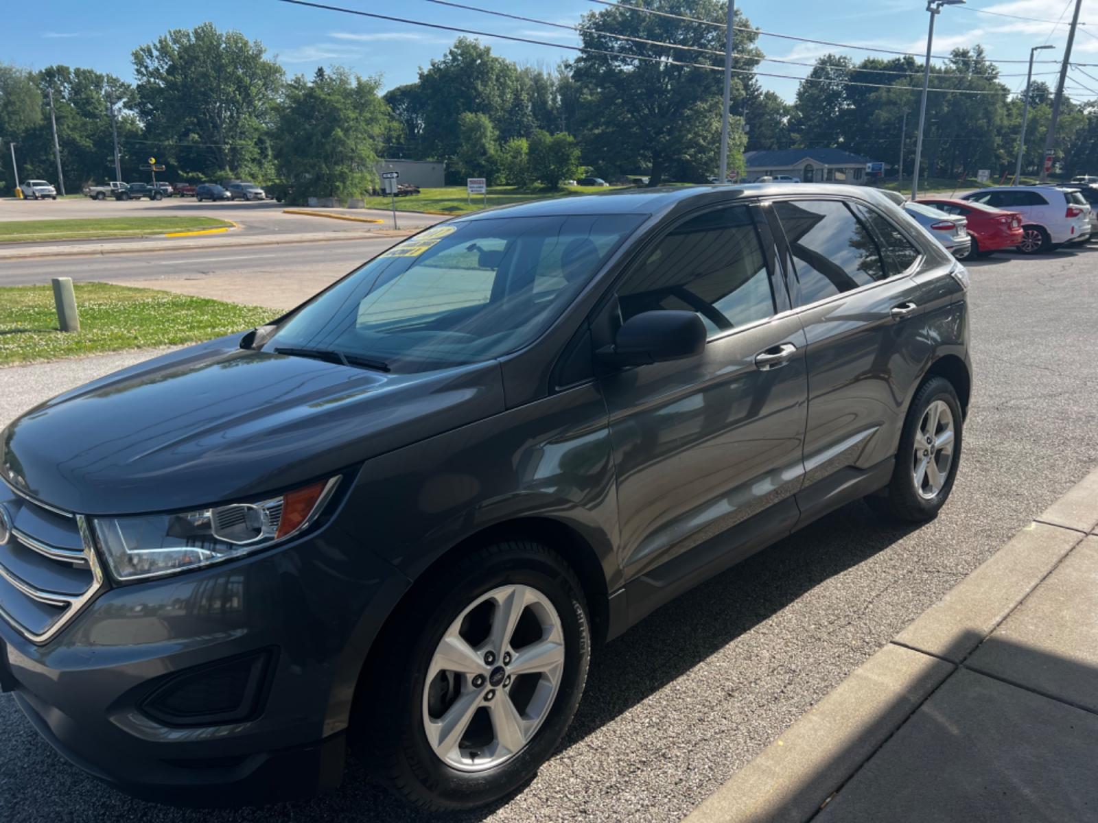 2017 Magnetic Metallic Ford Edge SE AWD (2FMPK4G93HB) with an 2.0L L4 DOHC 16V engine, 6-Speed Automatic transmission, located at 1633 W Kimberly, Davenport, 52806, (563) 323-5341, 41.559456, -90.598732 - Photo #11