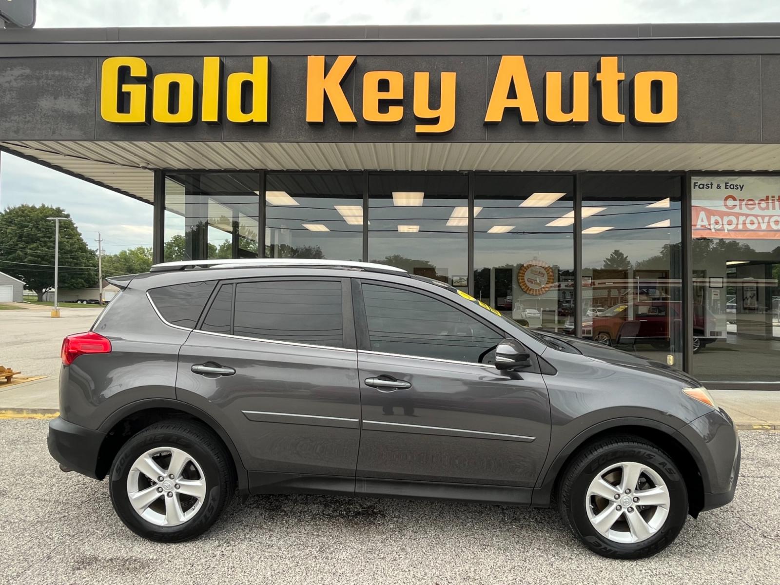 2013 Magnetic Gray Pearl Toyota RAV4 XLE AWD (2T3RFREV4DW) with an 2.5L L4 DOHC 16V engine, 6-Speed Automatic transmission, located at 1633 W Kimberly, Davenport, 52806, (563) 323-5341, 41.559456, -90.598732 - Photo #0