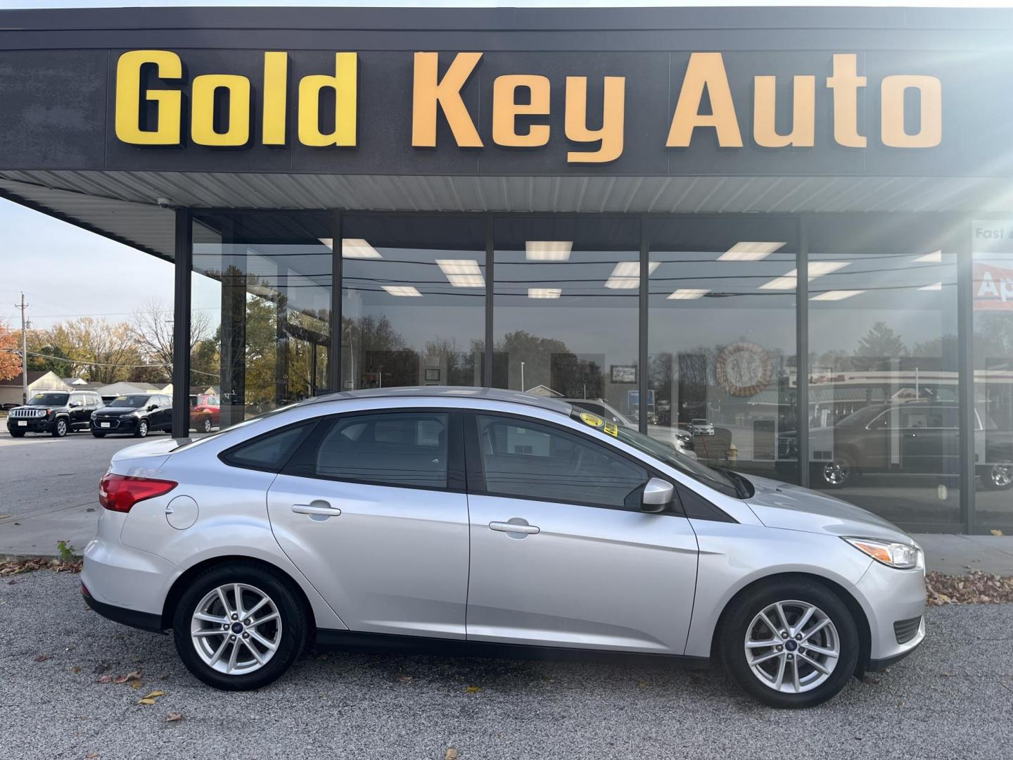 2018 Ingot Silver Metalli Ford Focus SE Sedan (1FADP3F24JL) with an 2.0L L4 DOHC 16V engine, located at 1633 W Kimberly, Davenport, IA, 52806, (563) 323-5341, 41.559456, -90.598732 - Photo#0
