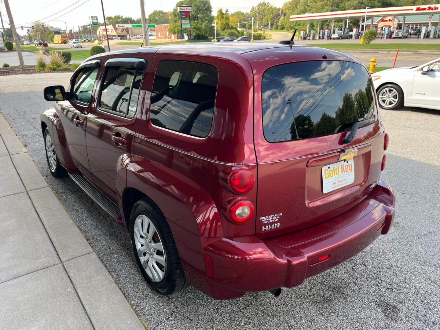 2009 Victory Red Chevrolet HHR LS (3GNCA13B69S) with an 2.2L L4 DOHC 16V engine, 4-Speed Automatic transmission, located at 1633 W Kimberly, Davenport, IA, 52806, (563) 323-5341, 41.559456, -90.598732 - Photo#4
