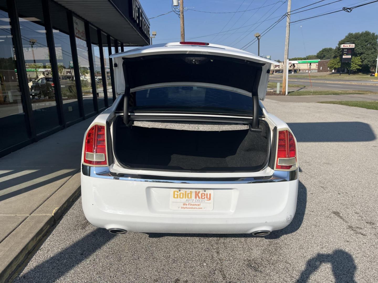 2013 Bright White Chrysler 300 RWD (2C3CCAAG2DH) with an 3.6L V6 SOHC 24V engine, 8-Speed Automatic transmission, located at 1633 W Kimberly, Davenport, IA, 52806, (563) 323-5341, 41.559456, -90.598732 - Photo#5