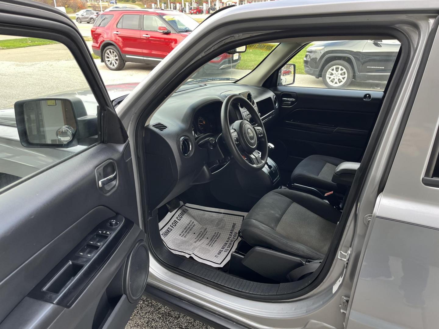 2017 Billet Silver Metall Jeep Patriot Sport 2WD (1C4NJPBB8HD) with an 2.4L L4 DOHC 16V engine, located at 1633 W Kimberly, Davenport, IA, 52806, (563) 323-5341, 41.559456, -90.598732 - Photo#8