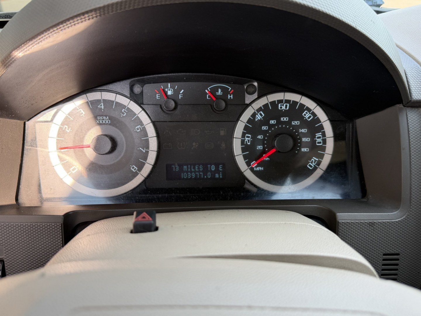 2012 Sterling Grey Metallic Ford Escape XLT FWD (1FMCU0D73CK) with an 2.5L L4 DOHC 16V engine, 6-Speed Automatic transmission, located at 1633 W Kimberly, Davenport, IA, 52806, (563) 323-5341, 41.559456, -90.598732- Photo#5