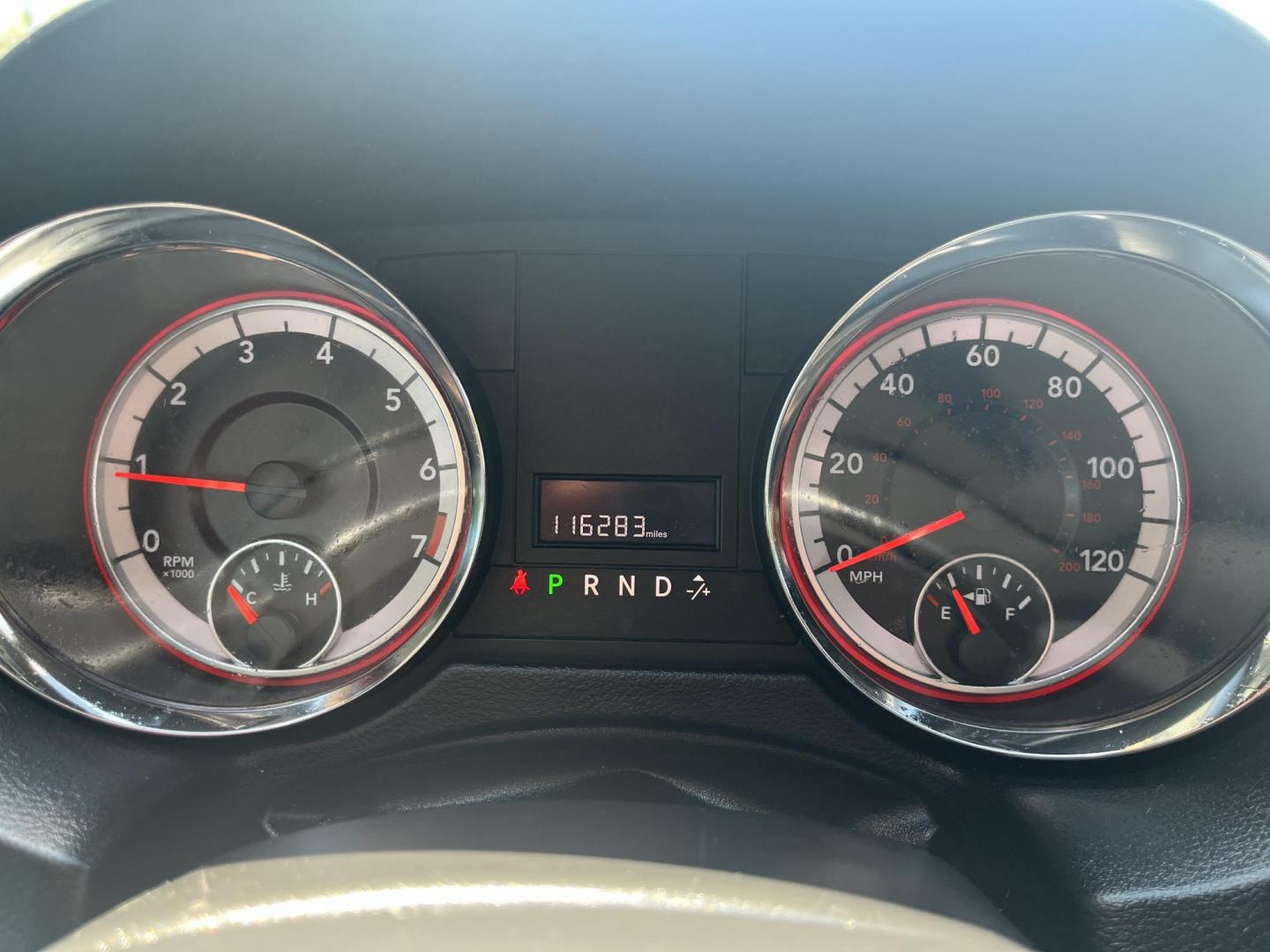 2019 Dodge Grand Caravan SXT (2C4RDGCGXKR) with an 3.6L V6 DOHC 24V engine, 6-Speed Automatic transmission, located at 1633 W Kimberly, Davenport, IA, 52806, (563) 323-5341, 41.559456, -90.598732- Photo#6