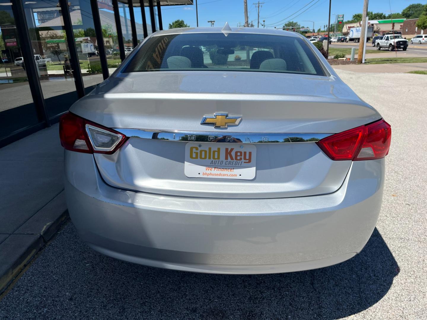 2014 Silver Ice Metallic Chevrolet Impala LS (1G11Y5SLXEU) with an 2.5L L4 DOHC 16V engine, 6-Speed Automatic transmission, located at 1633 W Kimberly, Davenport, IA, 52806, (563) 323-5341, 41.559456, -90.598732 - Photo#4
