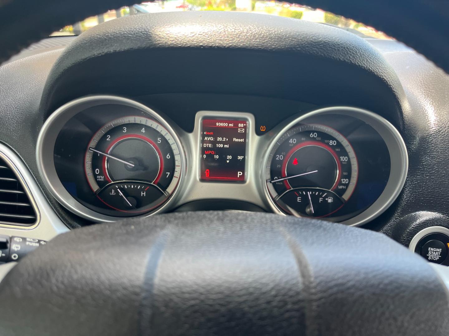 2020 Gray Dodge Journey SE Value (3C4PDCAB6LT) with an 2.4L L4 DOHC 16V engine, 6-Speed Automatic transmission, located at 1633 W Kimberly, Davenport, IA, 52806, (563) 323-5341, 41.559456, -90.598732 - Photo#6