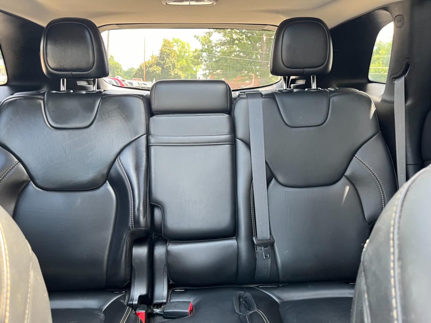2016 Billet Silver Metallic Clear Coat Jeep Cherokee Limited 4WD (1C4PJMDS0GW) with an 3.2L V6 DOHC 24V engine, 9-Speed Automatic transmission, located at 1633 W Kimberly, Davenport, IA, 52806, (563) 323-5341, 41.559456, -90.598732 - Photo#9