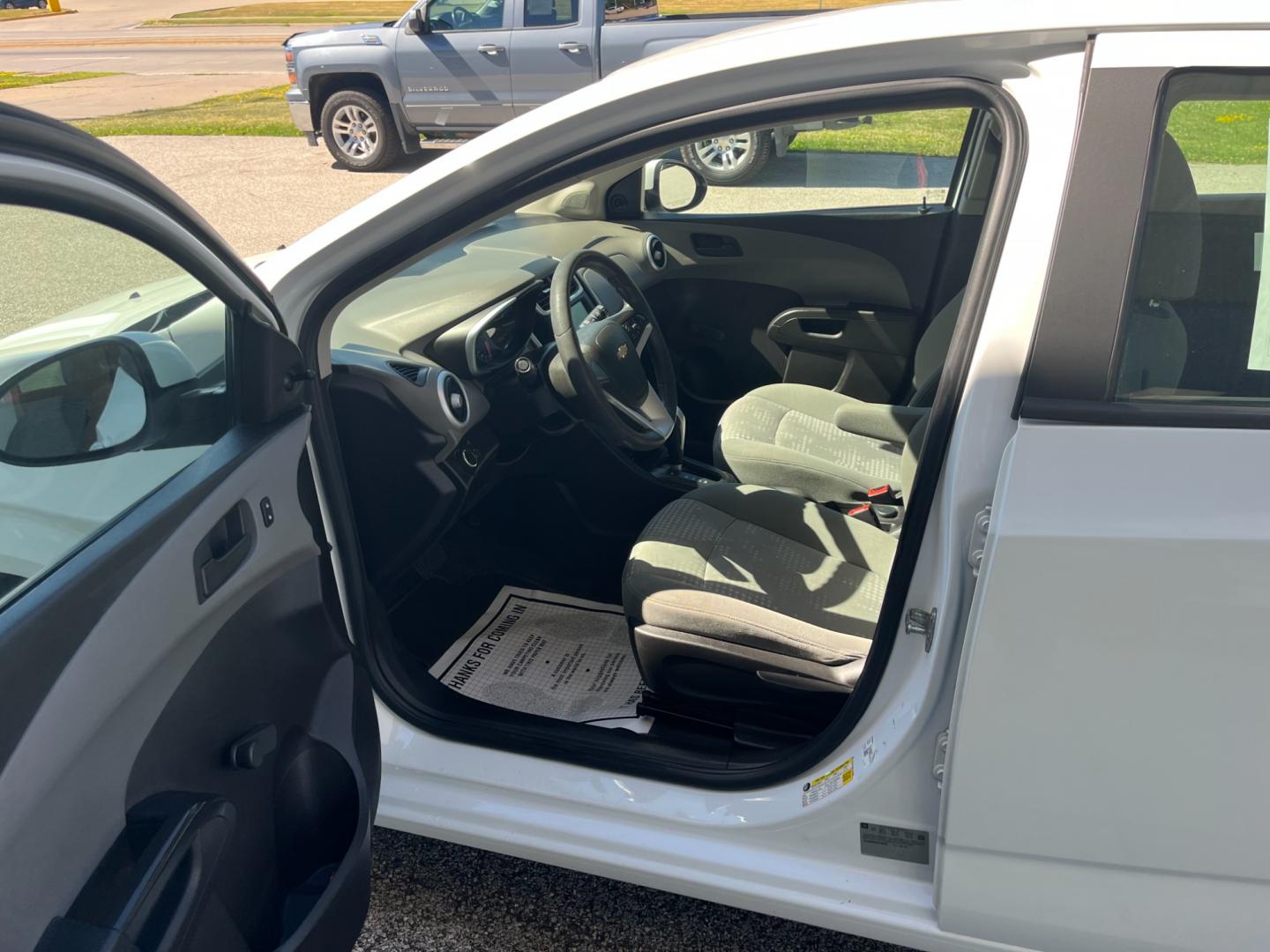 2017 White Chevrolet Sonic FL Auto Hatchback (1G1JG6SH4H4) with an 1.8L L4 DOHC 24V engine, 6-Speed Automatic transmission, located at 1633 W Kimberly, Davenport, IA, 52806, (563) 323-5341, 41.559456, -90.598732 - Photo#8