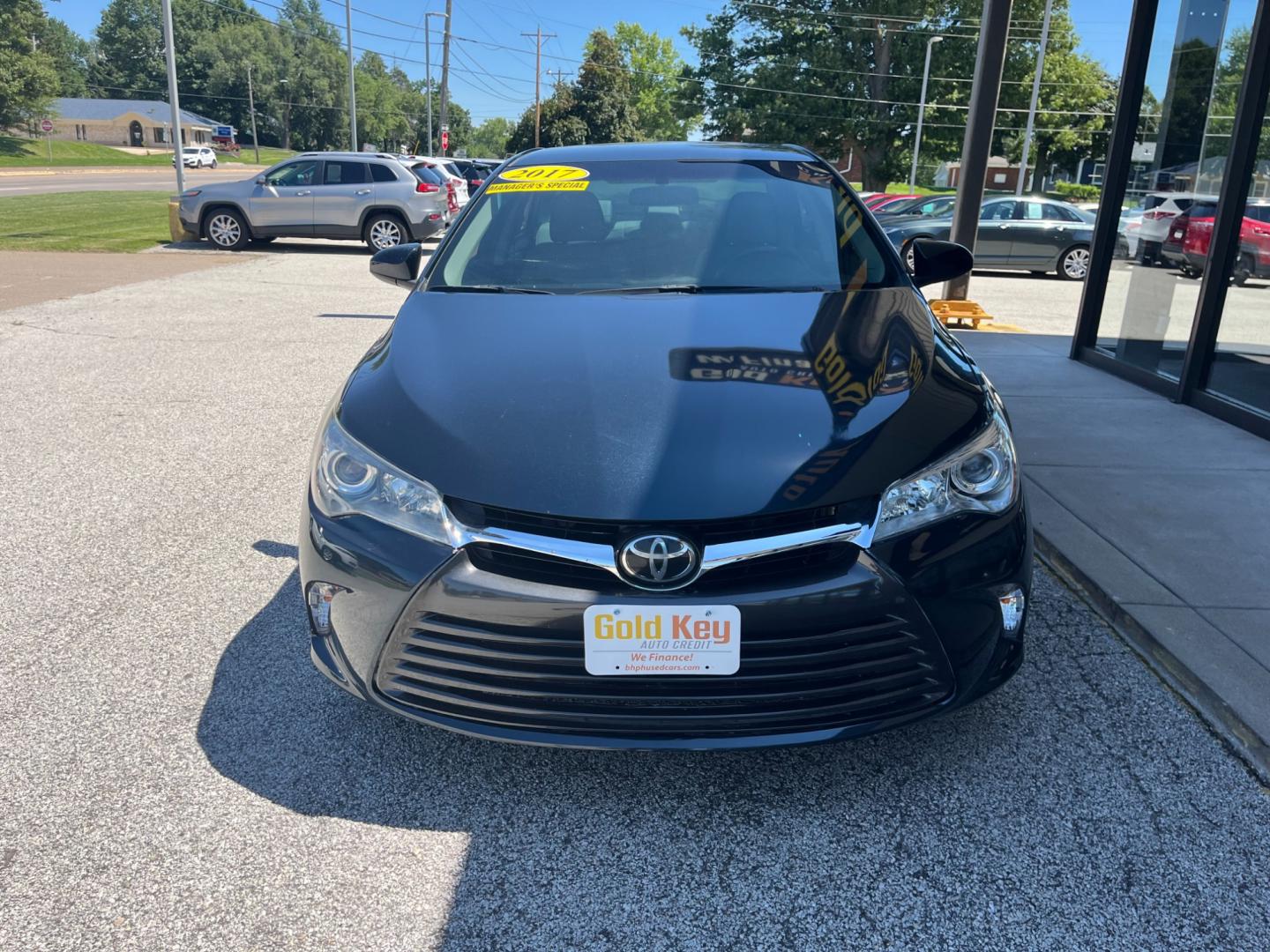 2017 Cosmic Gray Mica Toyota Camry SE (4T1BF1FK4HU) with an 2.5L L4 DOHC 16V engine, 6-Speed Automatic transmission, located at 1633 W Kimberly, Davenport, IA, 52806, (563) 323-5341, 41.559456, -90.598732 - Photo#1