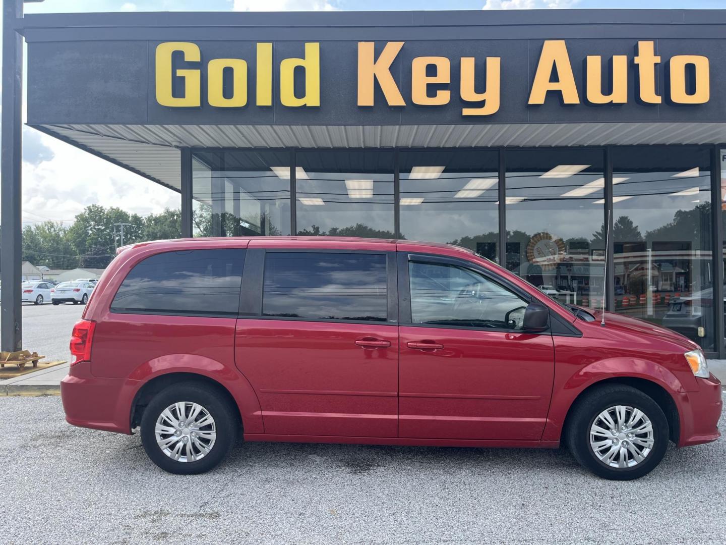 2012 Redline 2 Coat Pearl Dodge Grand Caravan SE (2C4RDGBG4CR) with an 3.6L V6 DOHC 24V engine, 6-Speed Automatic transmission, located at 1633 W Kimberly, Davenport, IA, 52806, (563) 323-5341, 41.559456, -90.598732 - Photo#0