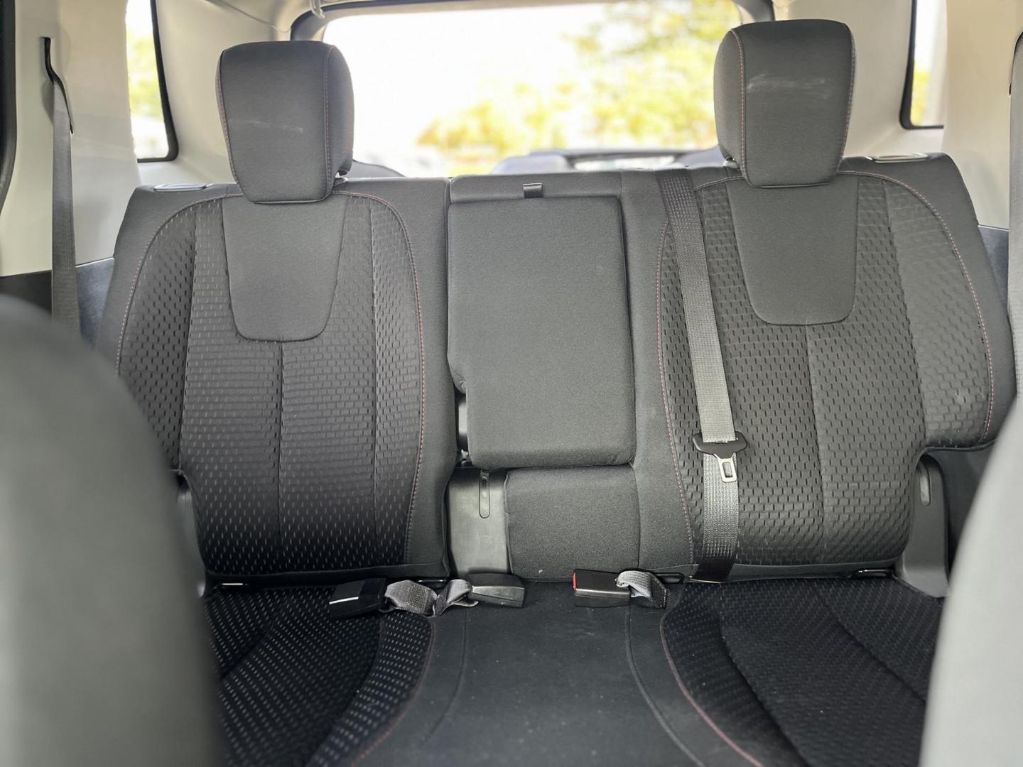 2015 Carbon Black Metallic GMC Terrain SLE1 FWD (2GKALMEKXF6) with an 2.4L L4 DOHC 16V engine, 6-Speed Automatic transmission, located at 1633 W Kimberly, Davenport, IA, 52806, (563) 323-5341, 41.559456, -90.598732 - Photo#9