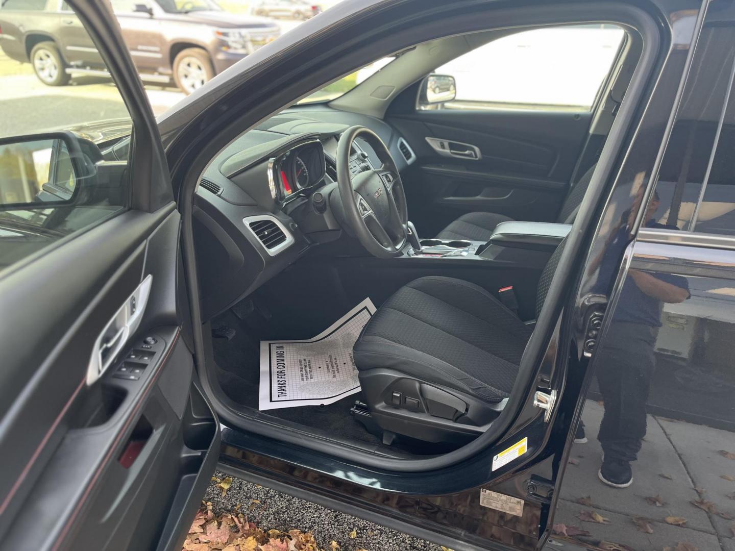 2015 Carbon Black Metallic GMC Terrain SLE1 FWD (2GKALMEKXF6) with an 2.4L L4 DOHC 16V engine, 6-Speed Automatic transmission, located at 1633 W Kimberly, Davenport, IA, 52806, (563) 323-5341, 41.559456, -90.598732 - Photo#8