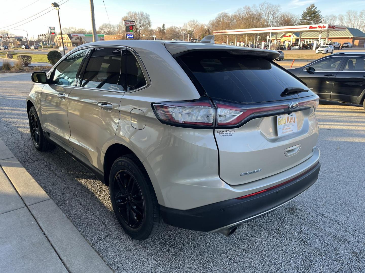 2017 White Gold Metallic Ford Edge SEL AWD (2FMPK4J93HB) with an 2.0L L4 DOHC 16V engine, 6-Speed Automatic transmission, located at 1633 W Kimberly, Davenport, IA, 52806, (563) 323-5341, 41.559456, -90.598732 - Photo#3