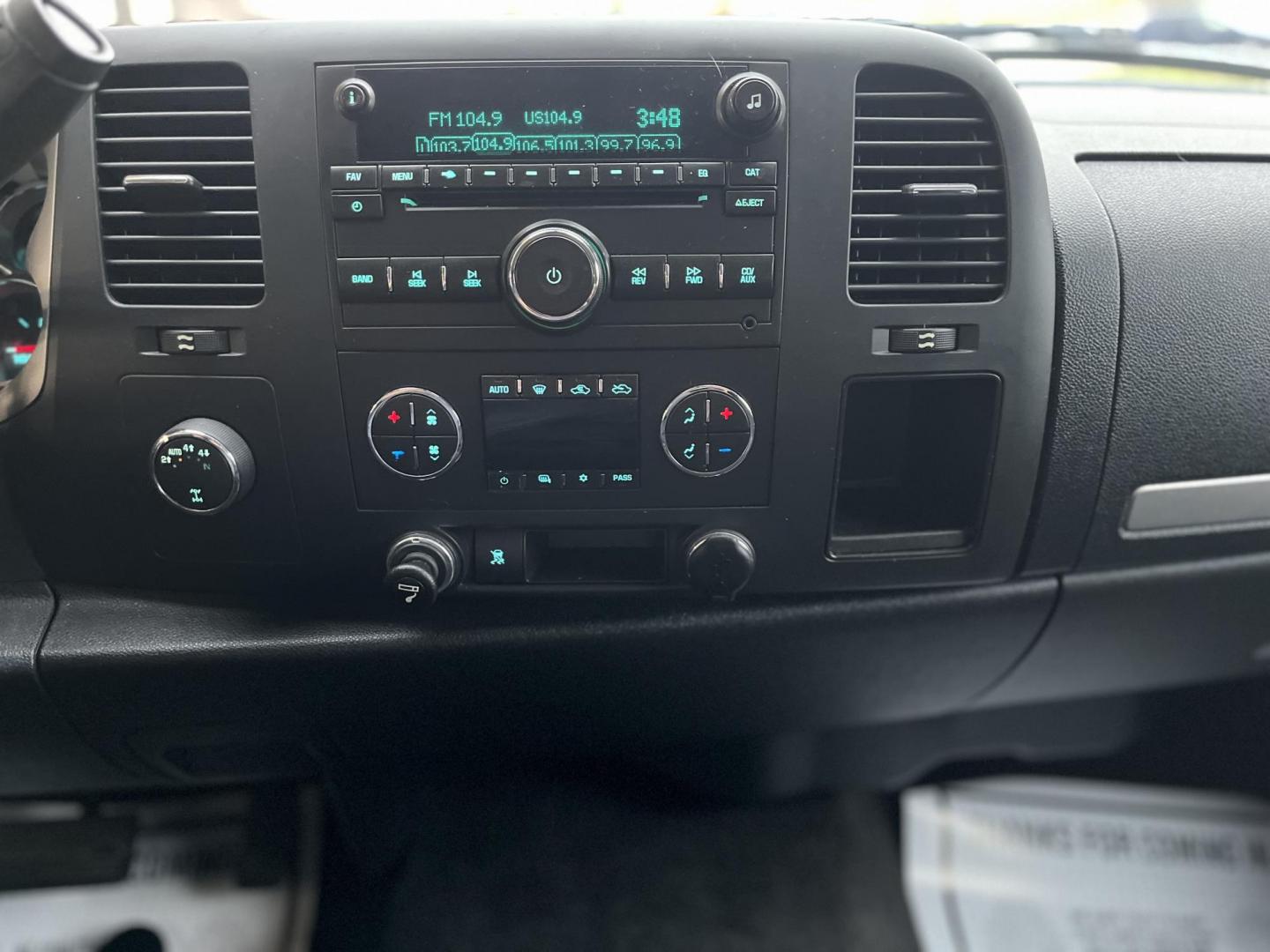 2011 Mocha Bronze GMC Sierra 1500 SLE Ext. Cab 4WD (1GTR2VE37BZ) with an 5.3L V8 OHV 16V FFV engine, 6-Speed Automatic transmission, located at 1633 W Kimberly, Davenport, IA, 52806, (563) 323-5341, 41.559456, -90.598732 - Photo#7