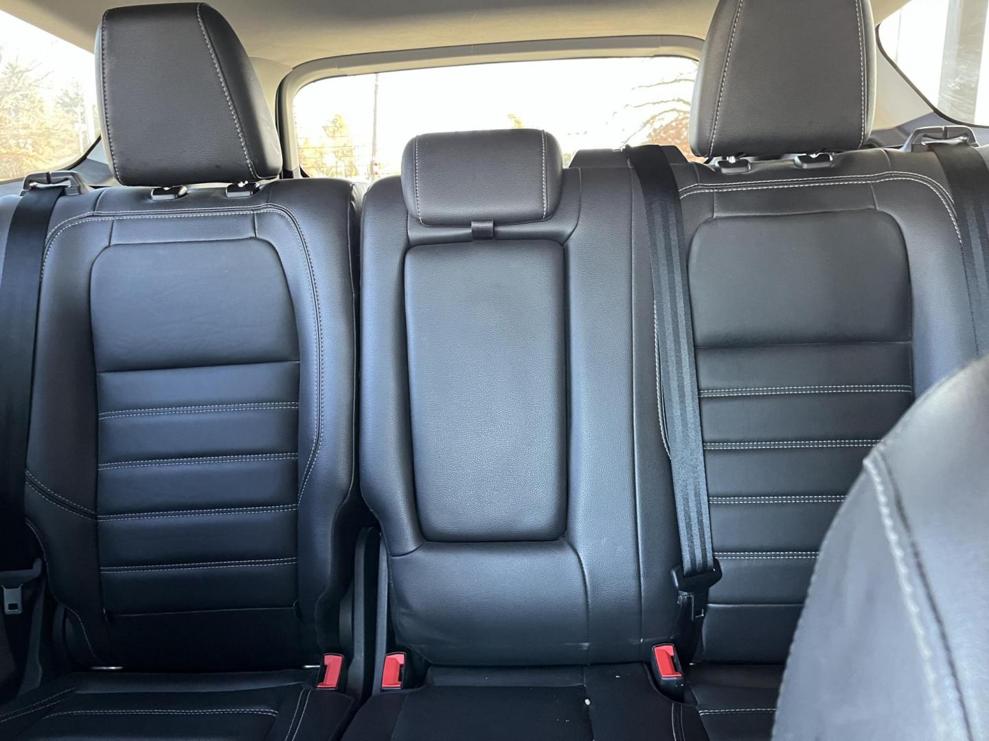2017 Lightning Blue Metallic Ford Escape SE FWD (1FMCU0GD8HU) with an 1.5L L4 DOHC 16V engine, 6-Speed Automatic transmission, located at 1633 W Kimberly, Davenport, IA, 52806, (563) 323-5341, 41.559456, -90.598732 - Photo#9