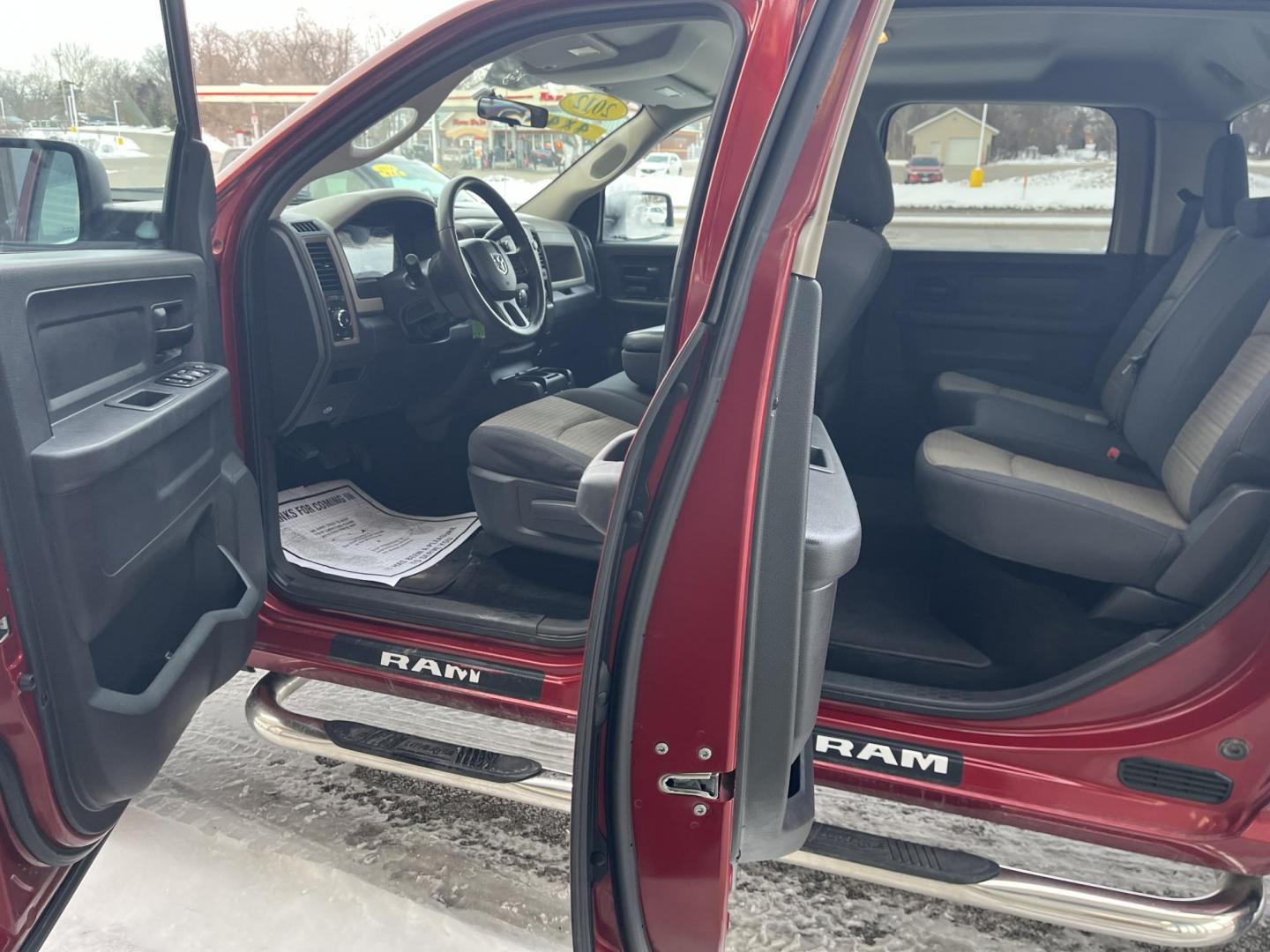 2012 Red Dodge Ram 1500 ST Crew Cab 4WD (1C6RD7KT5CS) with an 5.7L V8 OHV 16V engine, 6-Speed Automatic transmission, located at 1633 W Kimberly, Davenport, IA, 52806, (563) 323-5341, 41.559456, -90.598732 - Photo#7