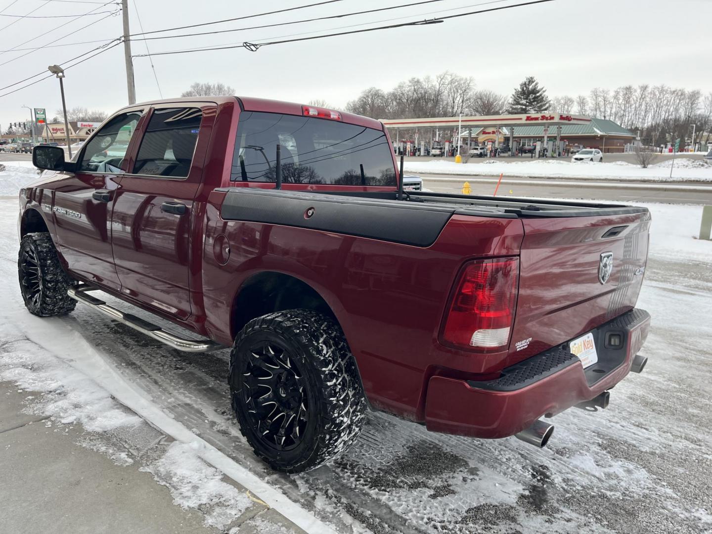 2012 Red Dodge Ram 1500 ST Crew Cab 4WD (1C6RD7KT5CS) with an 5.7L V8 OHV 16V engine, 6-Speed Automatic transmission, located at 1633 W Kimberly, Davenport, IA, 52806, (563) 323-5341, 41.559456, -90.598732 - Photo#3