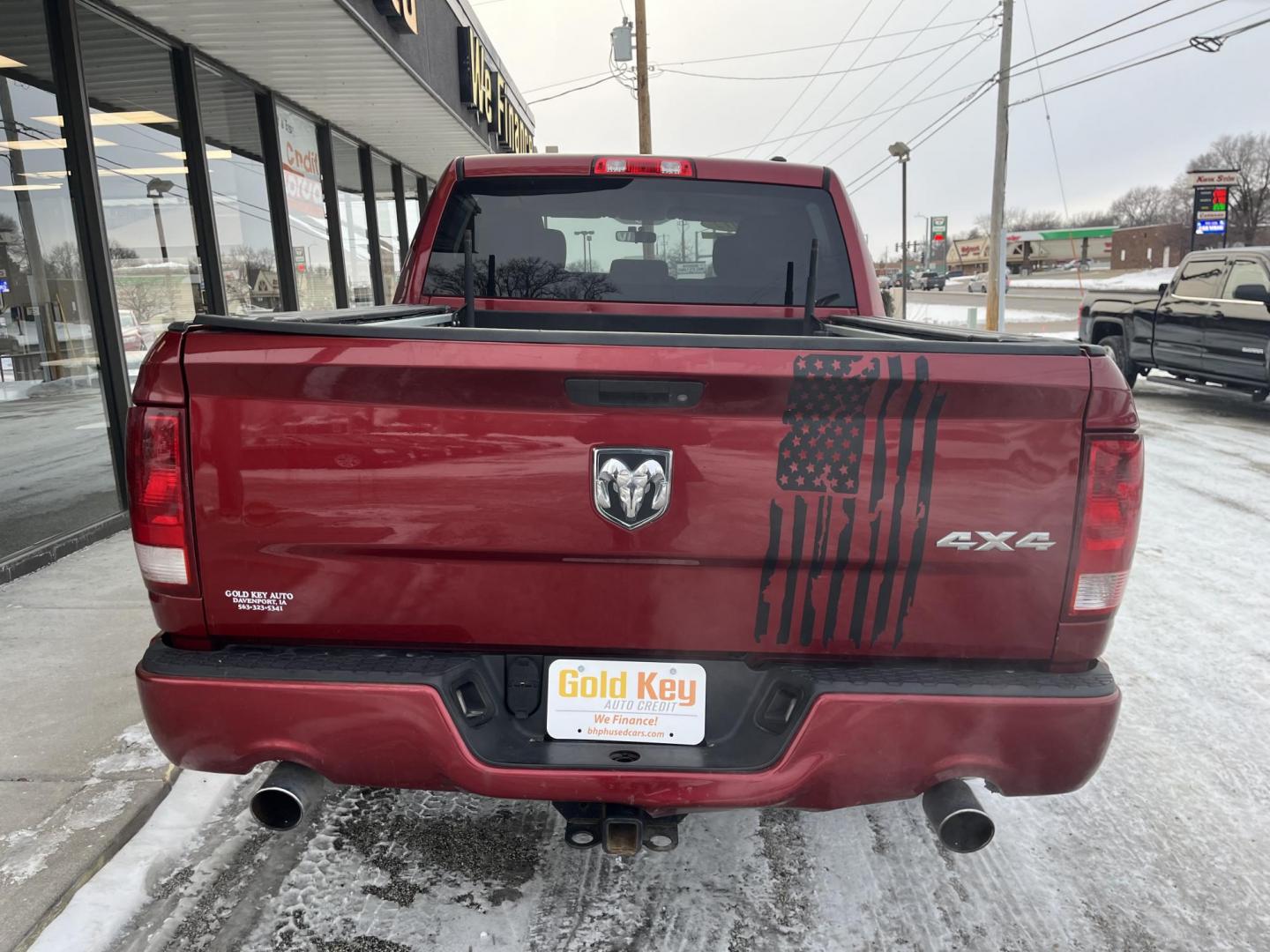 2012 Red Dodge Ram 1500 ST Crew Cab 4WD (1C6RD7KT5CS) with an 5.7L V8 OHV 16V engine, 6-Speed Automatic transmission, located at 1633 W Kimberly, Davenport, IA, 52806, (563) 323-5341, 41.559456, -90.598732 - Photo#4