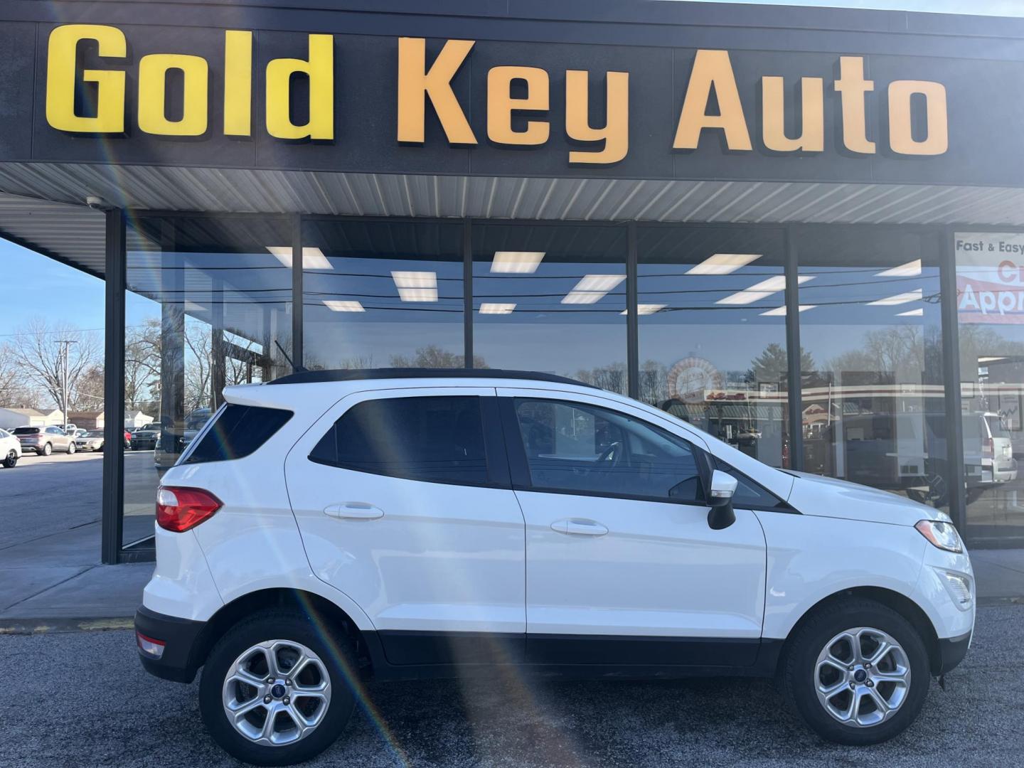 2020 White Platinum Metallic Tri-Coat Ford EcoSport SE (MAJ6S3GL6LC) with an 2L I-4 gasoline direct injection engine, located at 1633 W Kimberly, Davenport, IA, 52806, (563) 323-5341, 41.559456, -90.598732 - Photo#0