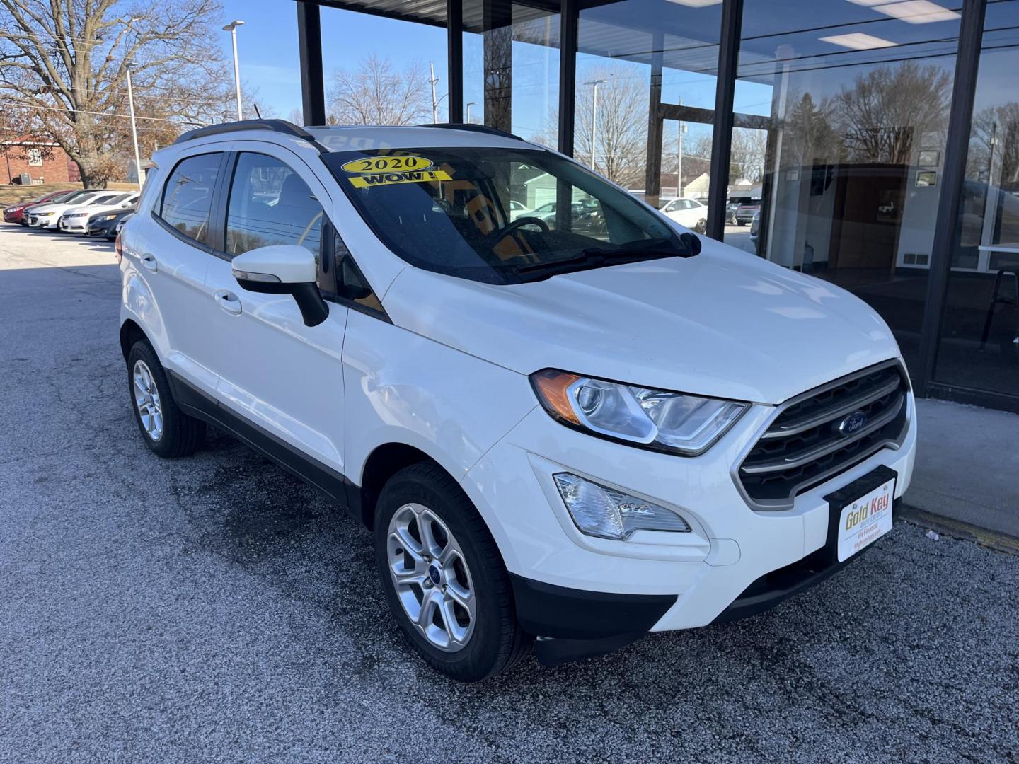 2020 White Platinum Metallic Tri-Coat Ford EcoSport SE (MAJ6S3GL6LC) with an 2L I-4 gasoline direct injection engine, located at 1633 W Kimberly, Davenport, IA, 52806, (563) 323-5341, 41.559456, -90.598732 - Photo#2