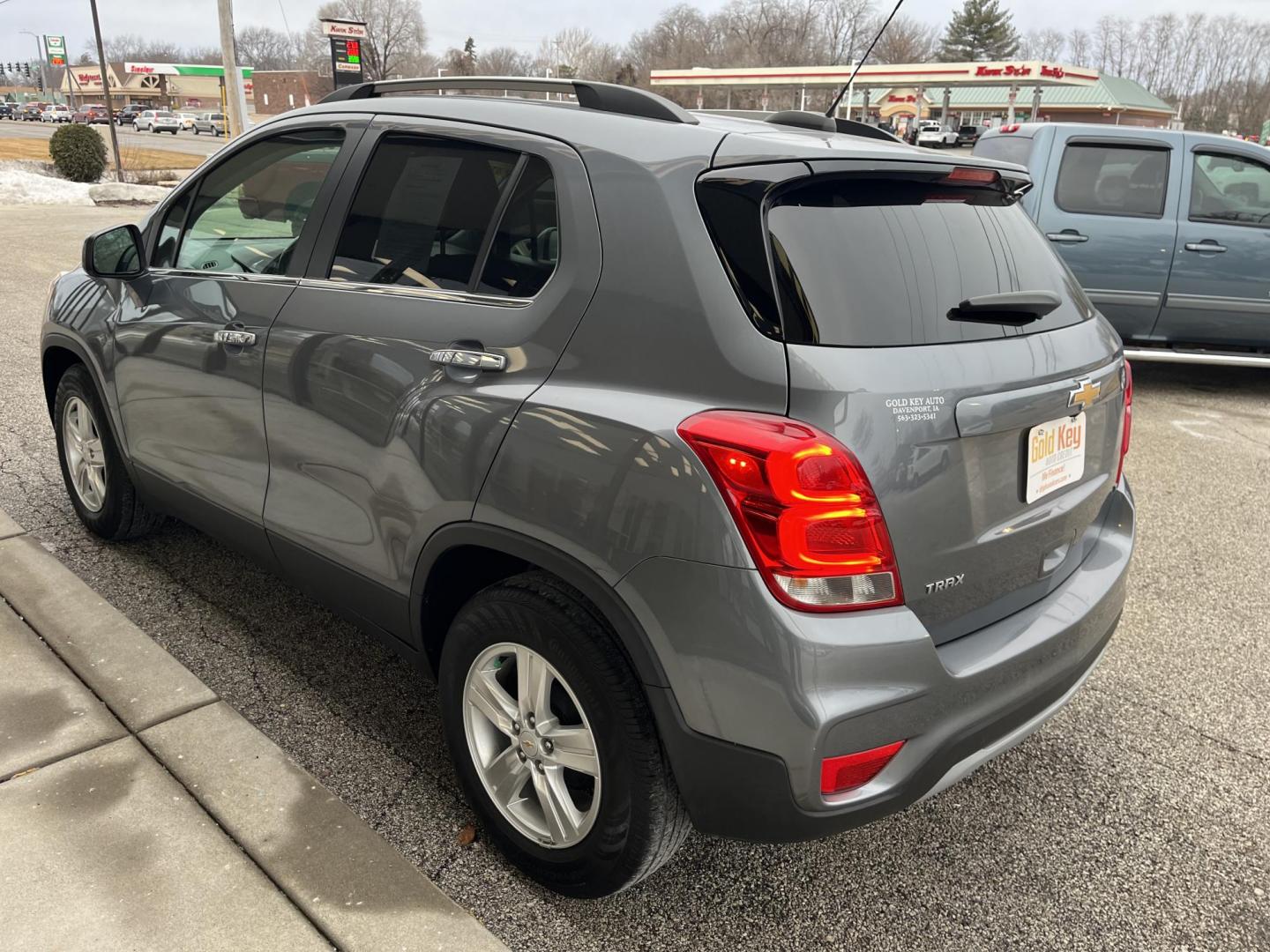 2019 Satin Steel Metallic Chevrolet Trax LT (KL7CJLSB6KB) with an Ecotec 1.4L I-4 DOHC engine, located at 1633 W Kimberly, Davenport, IA, 52806, (563) 323-5341, 41.559456, -90.598732 - Photo#5