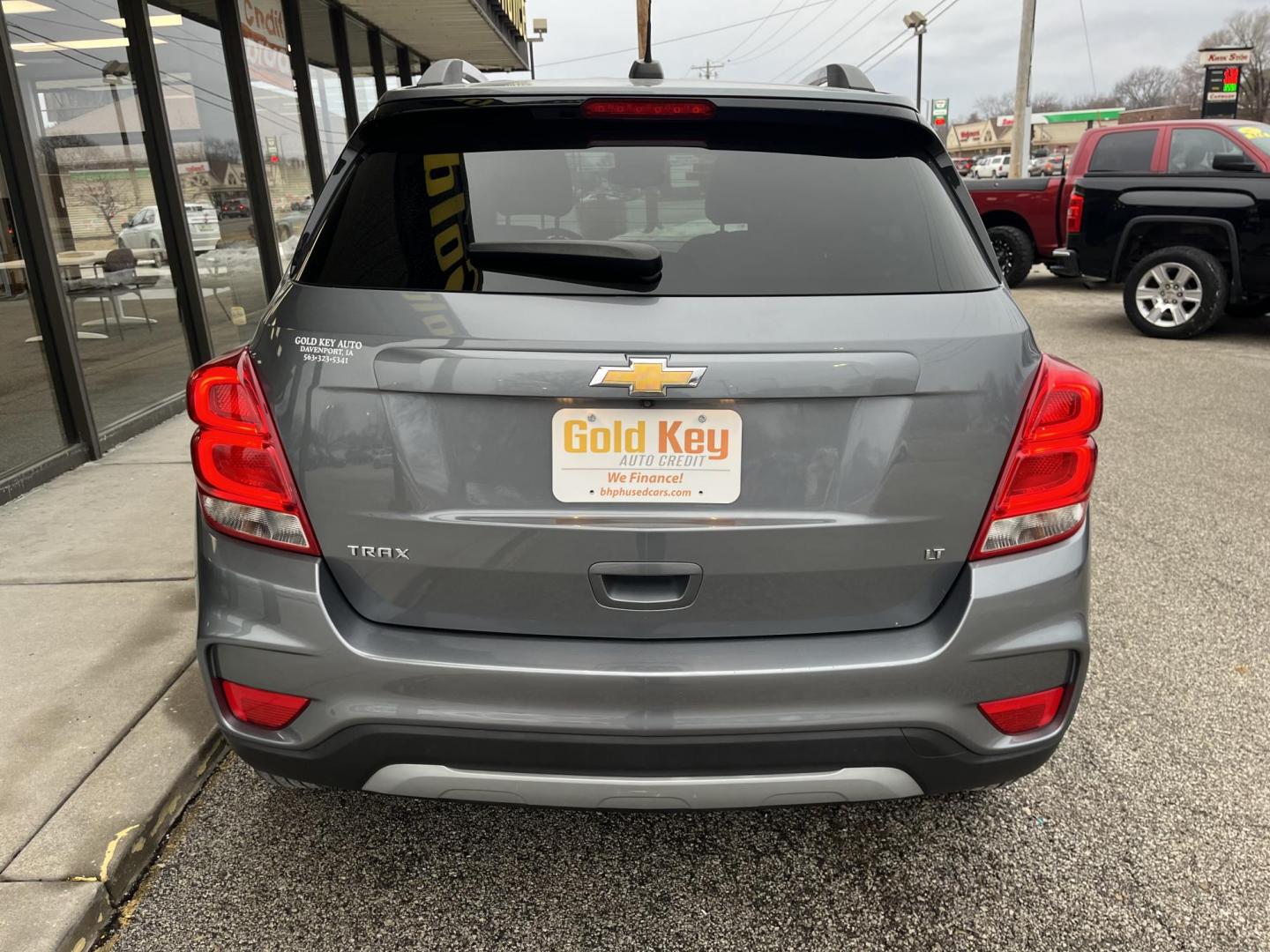 2019 Satin Steel Metallic Chevrolet Trax LT (KL7CJLSB6KB) with an Ecotec 1.4L I-4 DOHC engine, located at 1633 W Kimberly, Davenport, IA, 52806, (563) 323-5341, 41.559456, -90.598732 - Photo#2