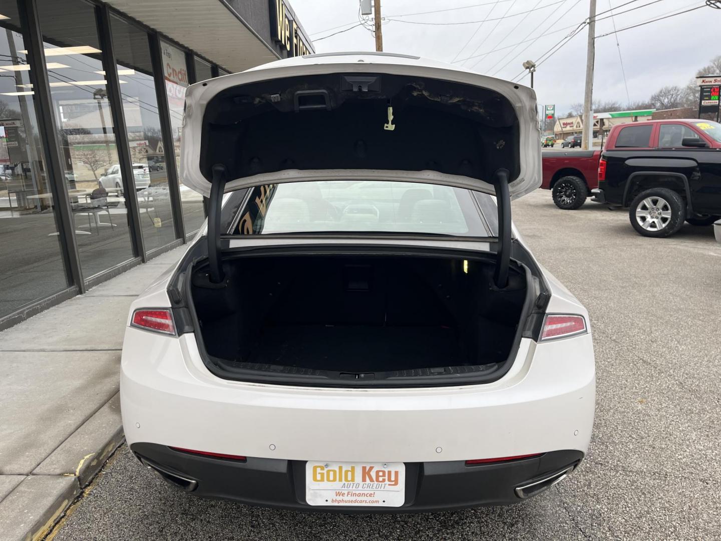 2015 Lincoln MKZ AWD (3LN6L2J92FR) with an 2.0L L4 DOHC 16V engine, 6-Speed Automatic transmission, located at 1633 W Kimberly, Davenport, IA, 52806, (563) 323-5341, 41.559456, -90.598732 - Photo#5