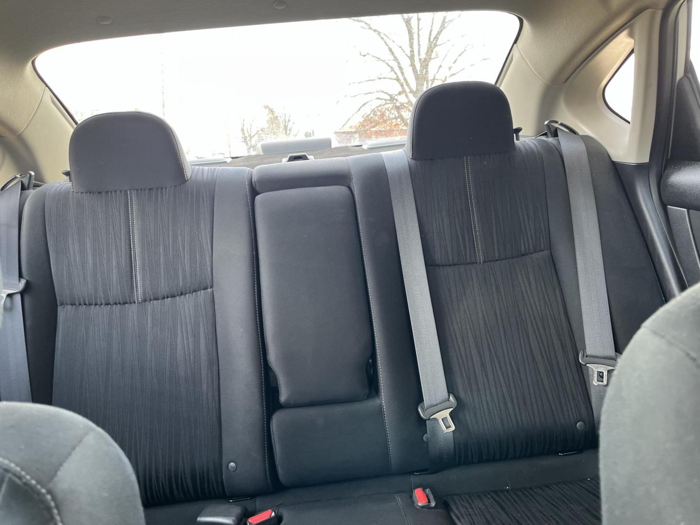2018 Brilliant Silver Nissan Sentra SV (3N1AB7AP6JY) with an 1.8L I-4 DOHC engine, located at 1633 W Kimberly, Davenport, IA, 52806, (563) 323-5341, 41.559456, -90.598732 - Photo#9