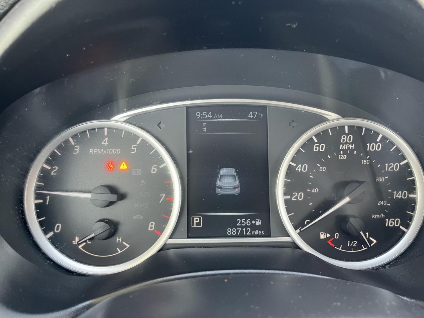 2018 Brilliant Silver Nissan Sentra SV (3N1AB7AP6JY) with an 1.8L I-4 DOHC engine, located at 1633 W Kimberly, Davenport, IA, 52806, (563) 323-5341, 41.559456, -90.598732 - Photo#6