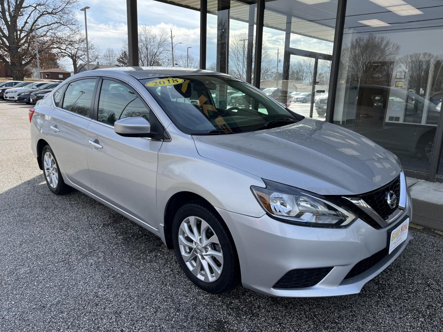 2018 Brilliant Silver Nissan Sentra SV (3N1AB7AP6JY) with an 1.8L I-4 DOHC engine, located at 1633 W Kimberly, Davenport, IA, 52806, (563) 323-5341, 41.559456, -90.598732 - Photo#4