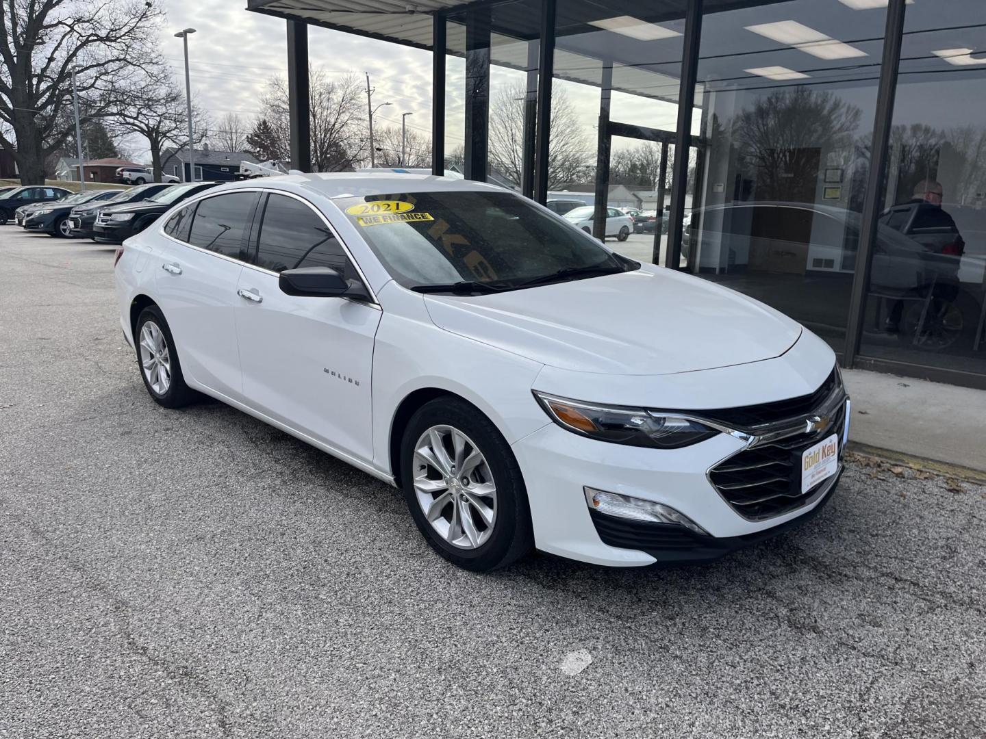 2021 Summit White Chevrolet Malibu FWD LT (1G1ZD5ST4MF) with an ECOTEC 1.5L I-4 gasoline direct injection engine, located at 1633 W Kimberly, Davenport, IA, 52806, (563) 323-5341, 41.559456, -90.598732 - Photo#2