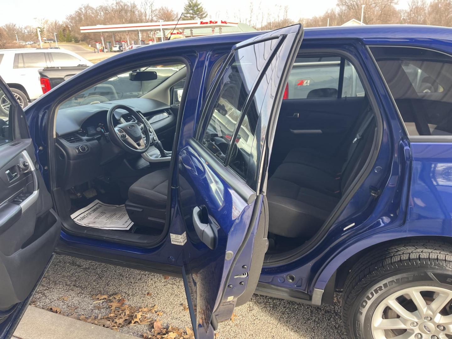 2014 Deep Impact Blue Metallic Ford Edge SE (2FMDK3GC8EB) with an 3.5L V-6 DOHC engine, located at 1633 W Kimberly, Davenport, IA, 52806, (563) 323-5341, 41.559456, -90.598732 - Photo#8
