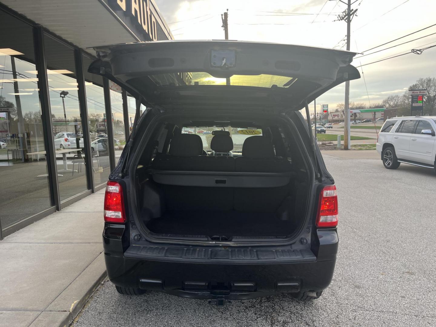 2012 Black Ford Escape XLT (1FMCU9D78CK) , located at 1633 W Kimberly, Davenport, IA, 52806, (563) 323-5341, 41.559456, -90.598732 - Photo#5