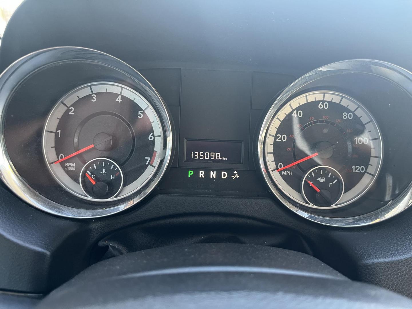 2015 Brilliant Black Crystal Pearlcoat Dodge Grand Caravan SXT (2C4RDGCG7FR) with an 3.6L V-6 DOHC engine, located at 1633 W Kimberly, Davenport, IA, 52806, (563) 323-5341, 41.559456, -90.598732 - Photo#5