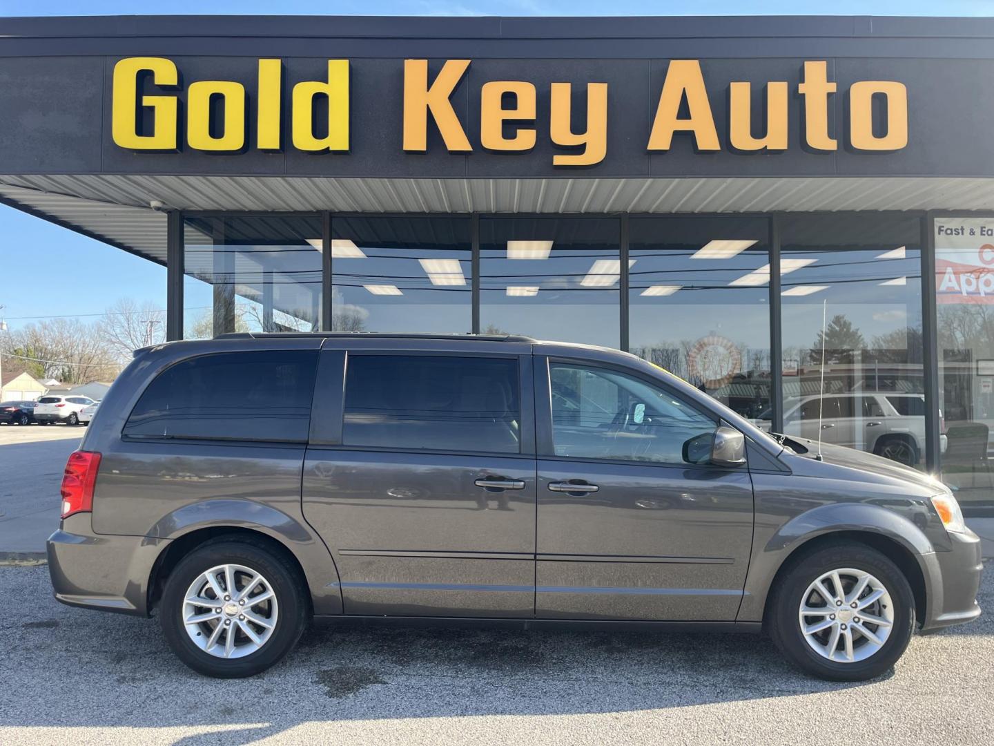 2015 Brilliant Black Crystal Pearlcoat Dodge Grand Caravan SXT (2C4RDGCG7FR) with an 3.6L V-6 DOHC engine, located at 1633 W Kimberly, Davenport, IA, 52806, (563) 323-5341, 41.559456, -90.598732 - Photo#0
