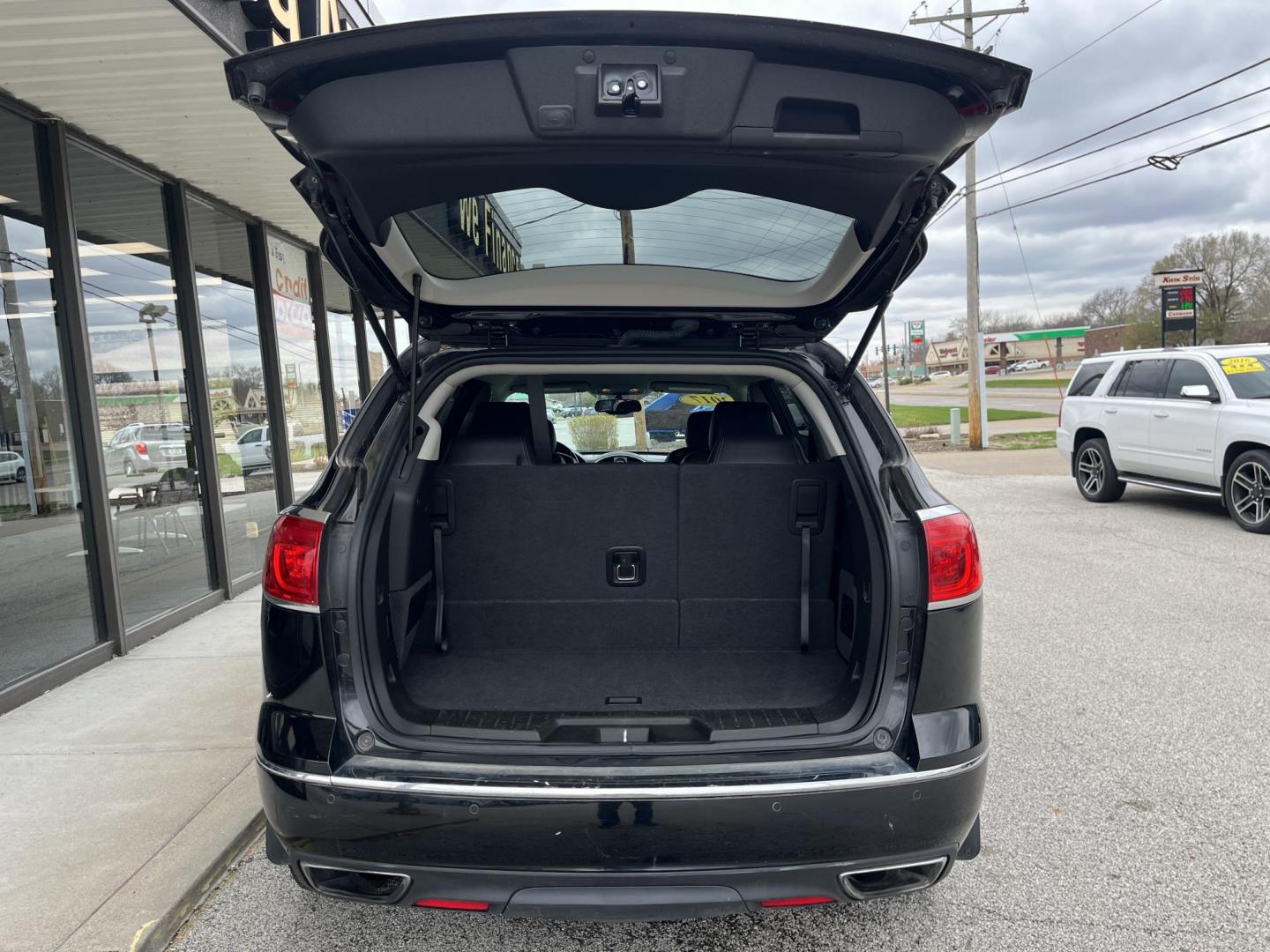 2017 Ebony Twilight Metallic Buick Enclave Leather (5GAKVBKD5HJ) with an 3.6L V-6 gasoline direct injection engine, located at 1633 W Kimberly, Davenport, IA, 52806, (563) 323-5341, 41.559456, -90.598732 - Photo#5