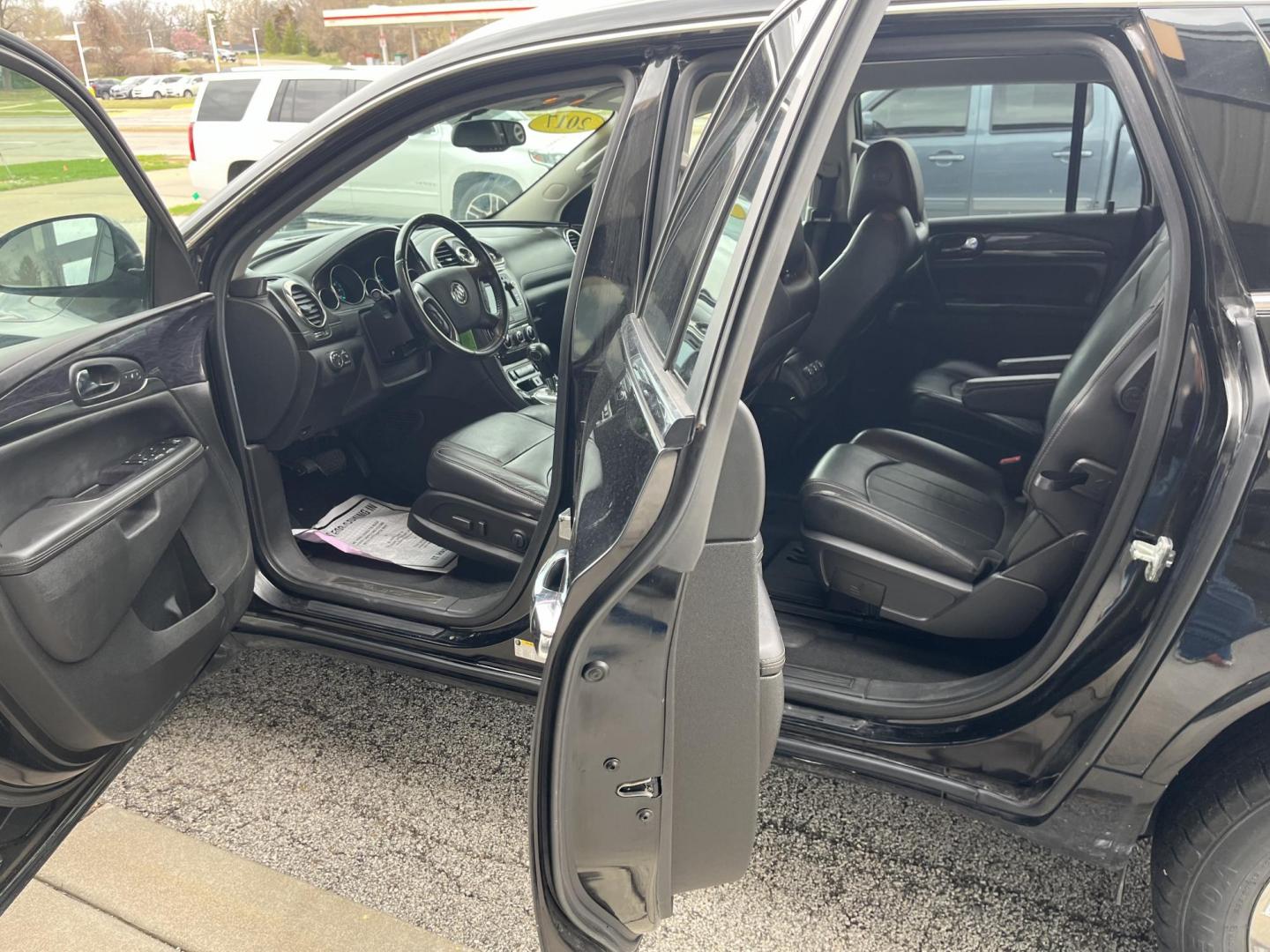 2017 Ebony Twilight Metallic Buick Enclave Leather (5GAKVBKD5HJ) with an 3.6L V-6 gasoline direct injection engine, located at 1633 W Kimberly, Davenport, IA, 52806, (563) 323-5341, 41.559456, -90.598732 - Photo#8