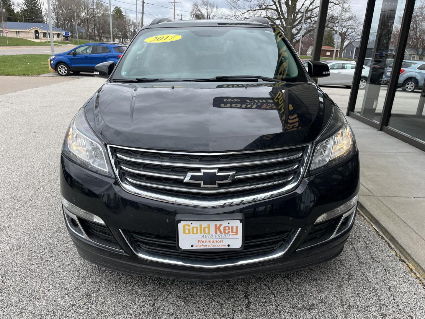 2017 Mosaic Black Metallic Chevrolet Traverse 1LT (1GNKVGKD0HJ) with an 3.6L V-6 gasoline direct injection engine, located at 1633 W Kimberly, Davenport, IA, 52806, (563) 323-5341, 41.559456, -90.598732 - Photo#1