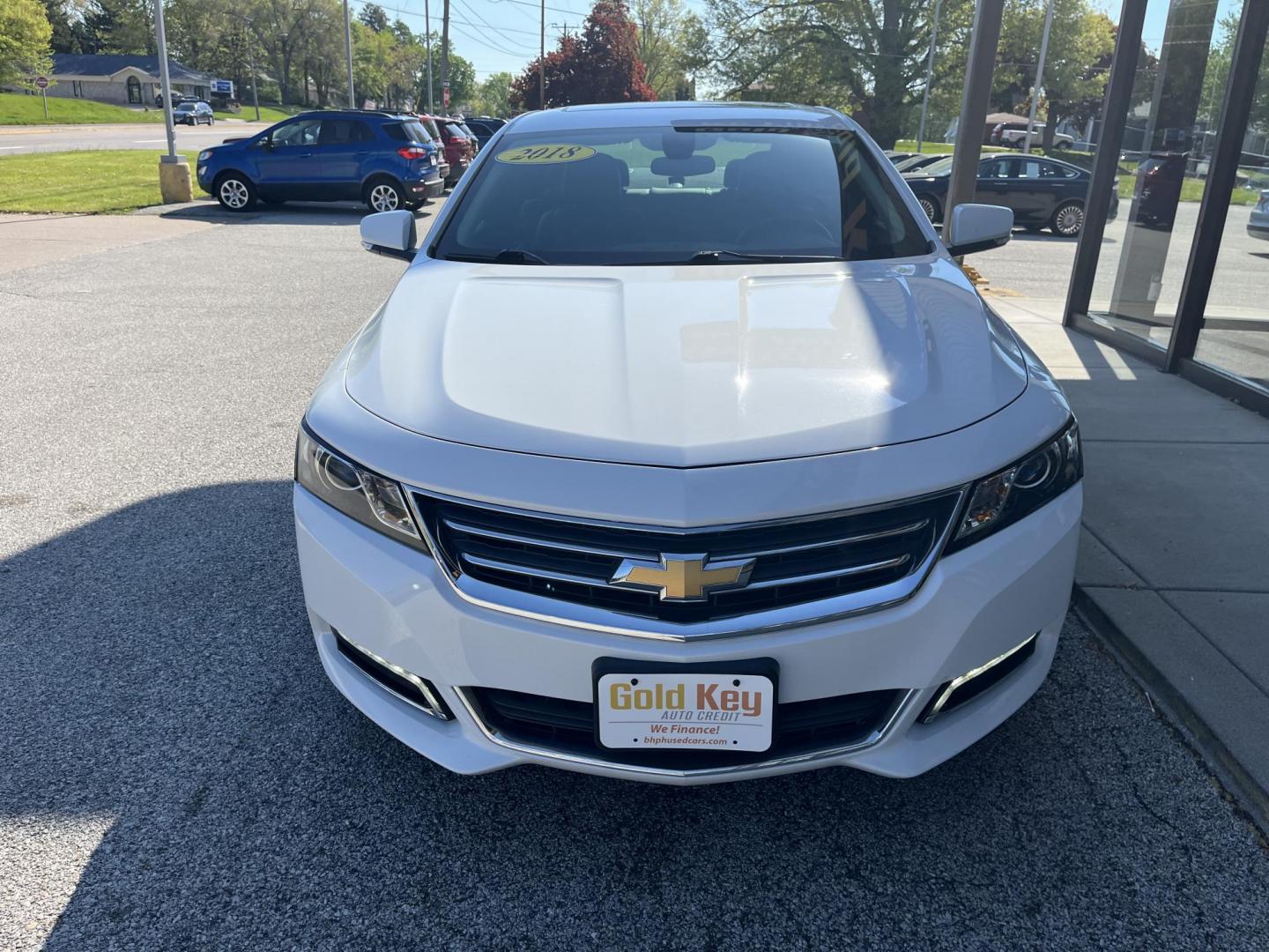 2018 Summit White Chevrolet Impala 1LT (2G1105S30J9) with an Ecotec 2.5L I-4 gasoline direct injection engine, located at 1633 W Kimberly, Davenport, IA, 52806, (563) 323-5341, 41.559456, -90.598732 - Photo#1