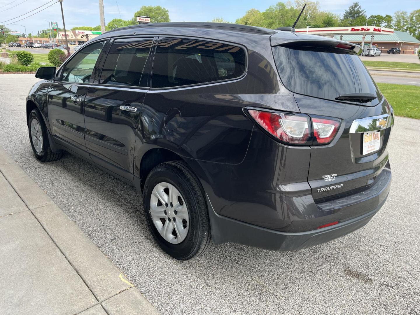 2017 Tungsten Metallic Chevrolet Traverse LS (1GNKRFEDXHJ) with an 3.6L V-6 gasoline direct injection engine, located at 1633 W Kimberly, Davenport, IA, 52806, (563) 323-5341, 41.559456, -90.598732 - Photo#3