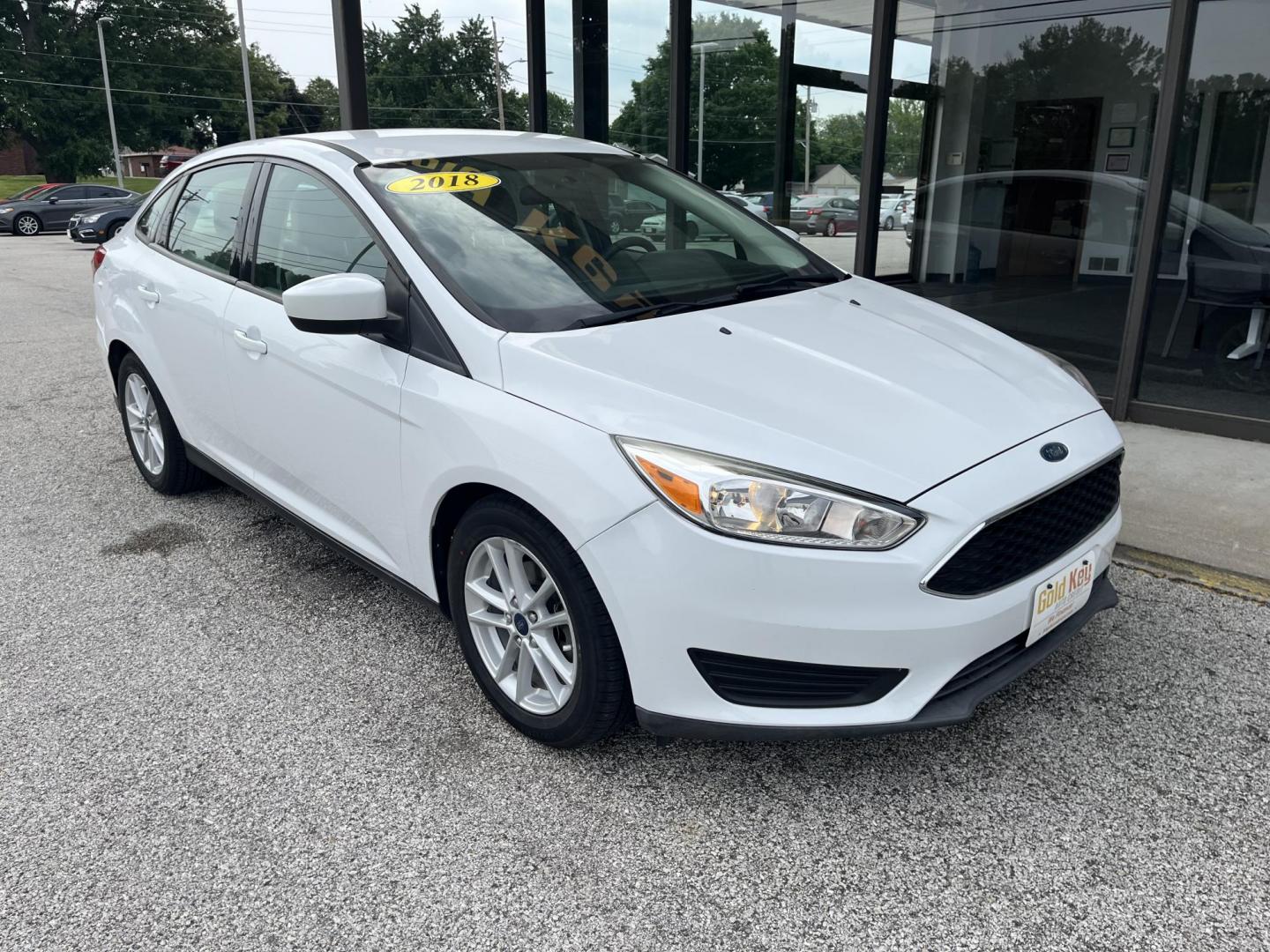 2018 Oxford White Ford Focus SE (1FADP3FE0JL) , located at 1633 W Kimberly, Davenport, IA, 52806, (563) 323-5341, 41.559456, -90.598732 - Photo#2