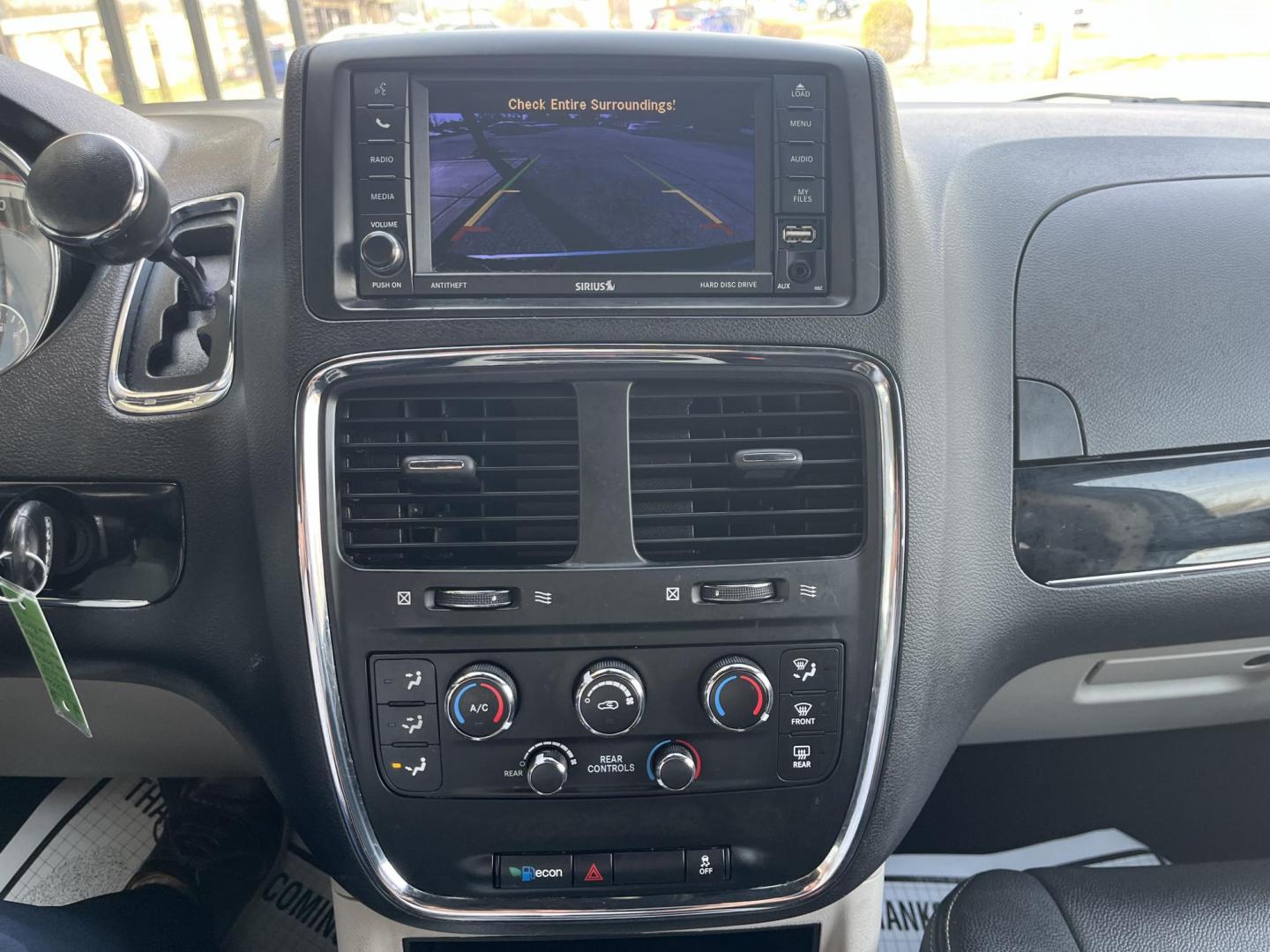 2018 Black Onyx Crystal P Dodge Grand Caravan SXT (2C4RDGCG1JR) with an Pentastar 3.6L V-6 D engine, located at 1633 W Kimberly, Davenport, IA, 52806, (563) 323-5341, 41.559456, -90.598732 - Photo#7