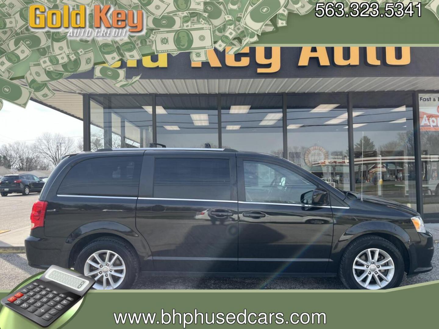 2018 Black Onyx Crystal P Dodge Grand Caravan SXT (2C4RDGCG1JR) with an Pentastar 3.6L V-6 D engine, located at 1633 W Kimberly, Davenport, IA, 52806, (563) 323-5341, 41.559456, -90.598732- Photo#0